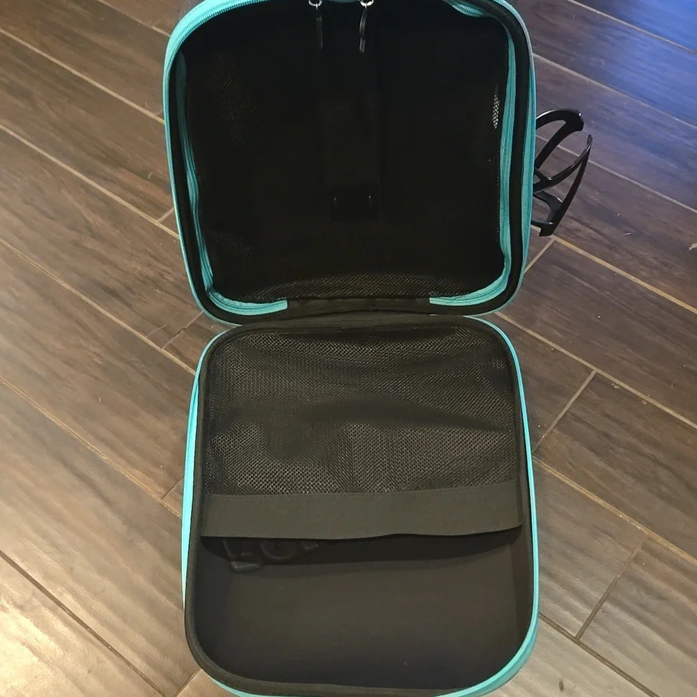 Kids ROLL RIDER- Black and Green Skateboard Suitcase - Picture 3 of 7